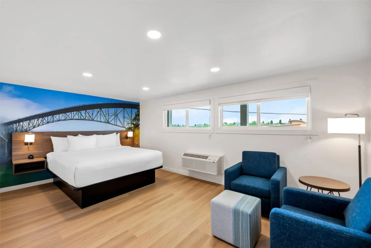 Clarion Pointe Mount Vernon - Burlington