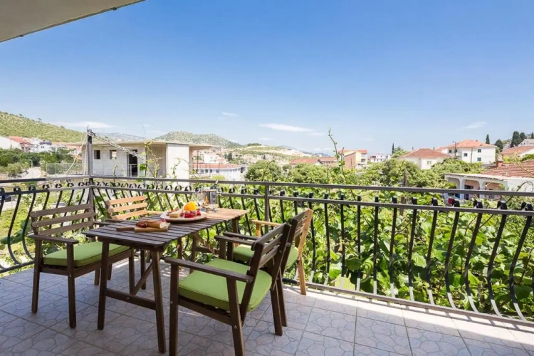 2 Bedrooms Apartment with balcony