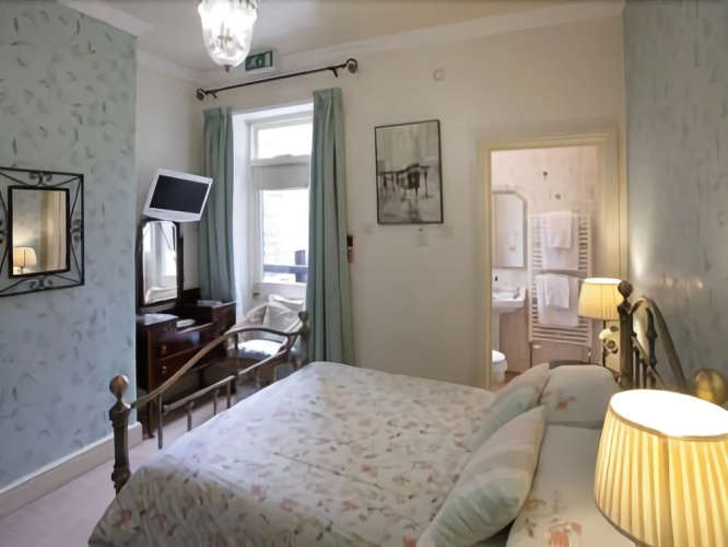 Riverbank Guest House