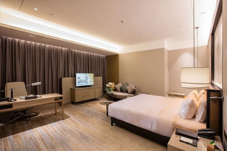 Golden Eagle Summit Hotel Nanjing China