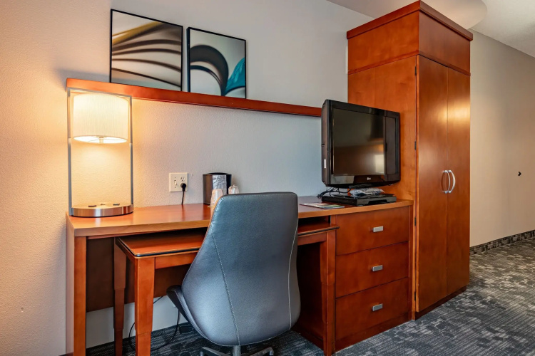 Courtyard by Marriott Brunswick