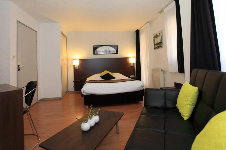 Htel Castellane
