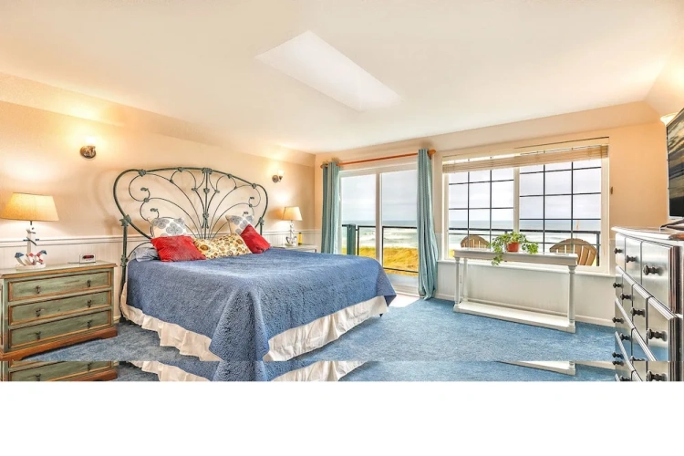 1 Bedroom Family Cottage with ocean view