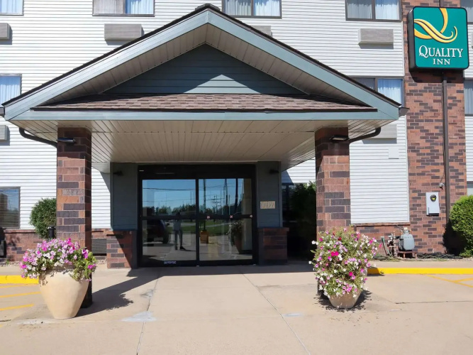 Quality Inn & Suites Bloomington