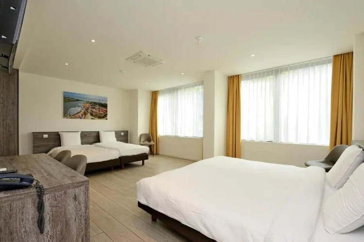 Standard Quadruple room