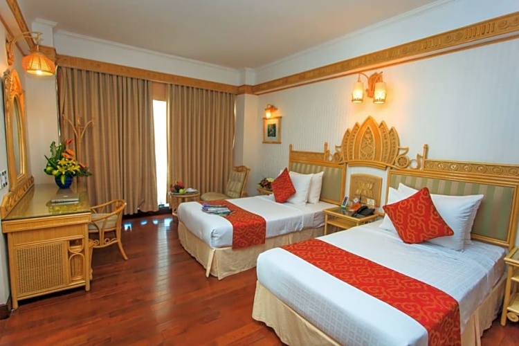 Standard Twin room with balcony