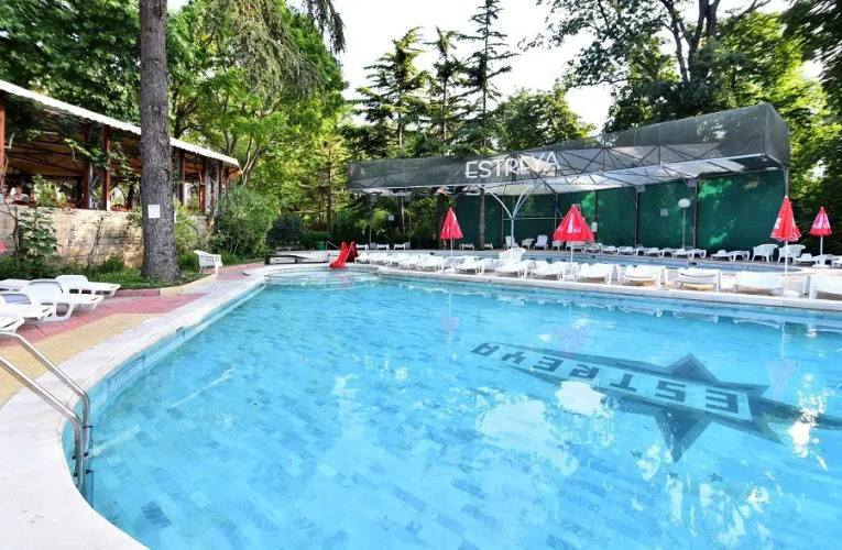 Estreya Residence