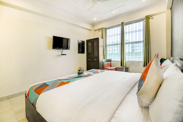 FabExpress Alacia Inn