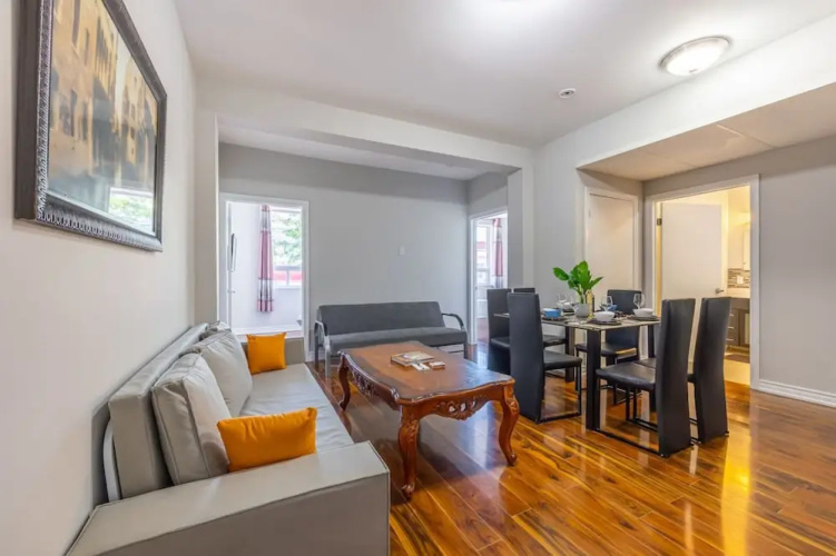 Charming 2BR Retreat Steps From Niagara Falls