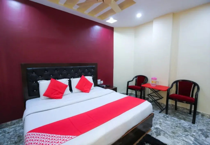 Hotel Sky Blue By OYO Rooms