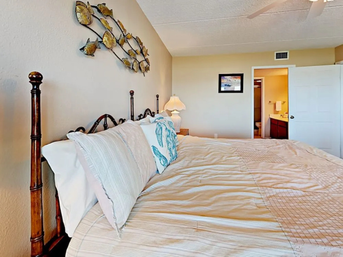 4400 Gulf Blvd Condo Unit 308