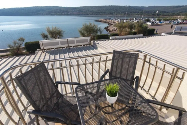 1 Bedroom Apartment with balcony
