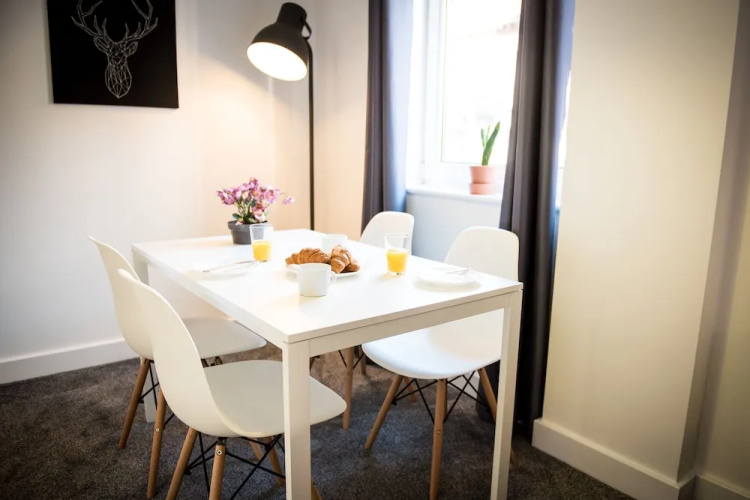City Centre Pad with Secure Parking