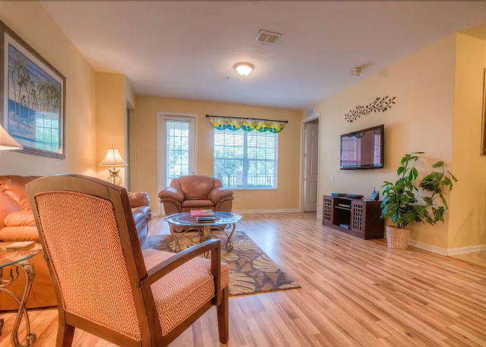 4816 Cayview Avenue #102