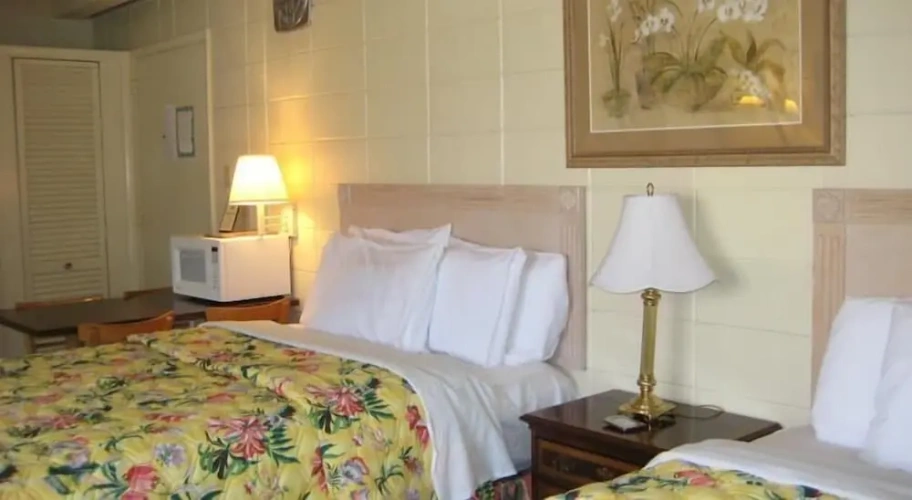 Standard Quadruple room with balcony and with ocean view