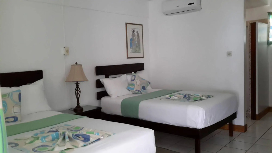 Hibiscus Lodge