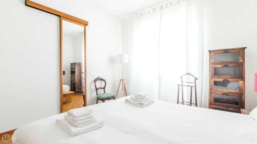 3 Bedrooms Apartment