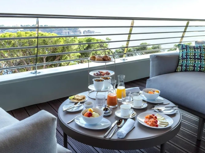 Home Premium Suite with sea view