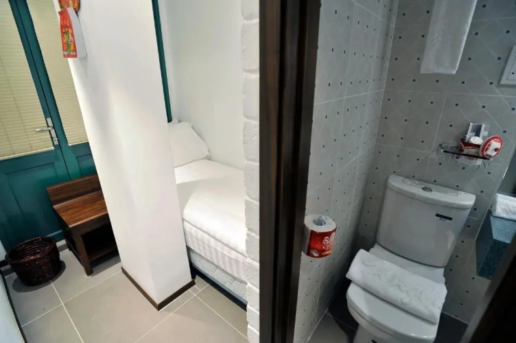 Standard Twin room with balcony