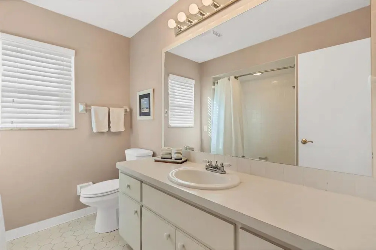 Punta Gorda 3-Bedroom Canalfront Pool Home with Dock 3 Home