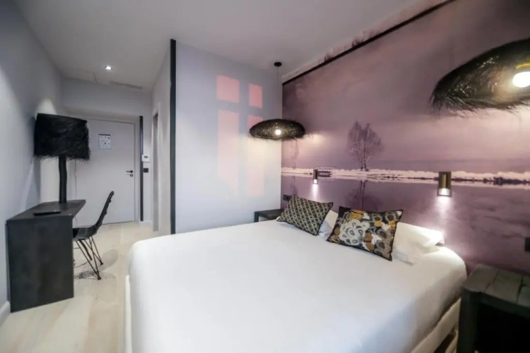 Classic Double room with balcony and with lake view