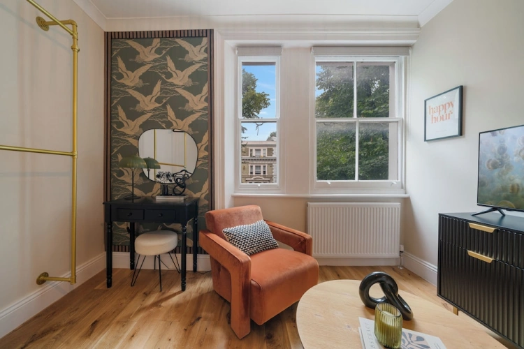 2 Bedrooms Apartment