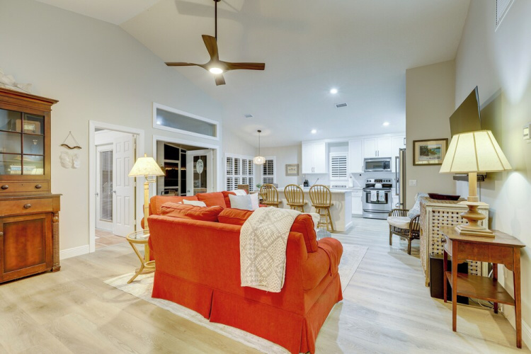 5 Mi to Stuart Beach! Home w/ Pet-friendly Yard