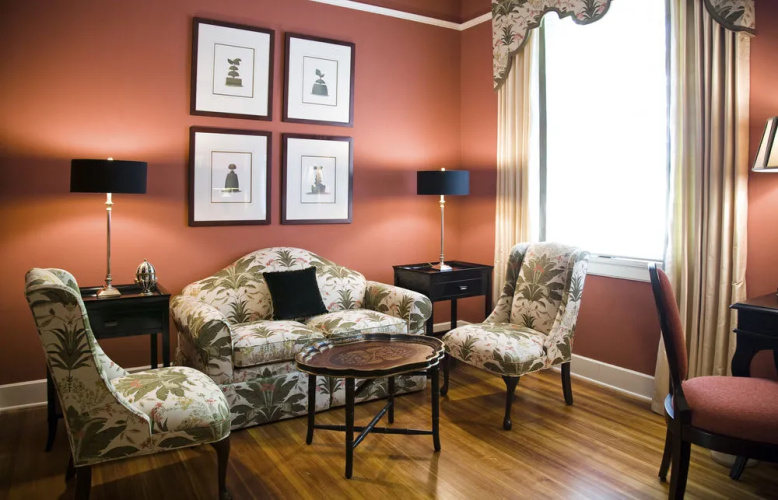 The King's Daughters Inn