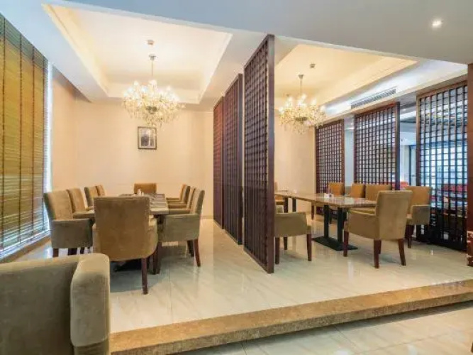Hualong Golden Key Hotel