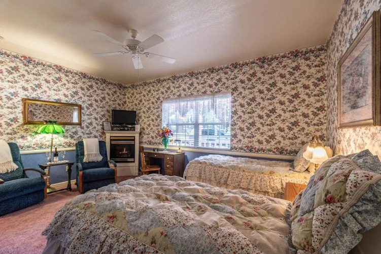 Apples Bed & Breakfast