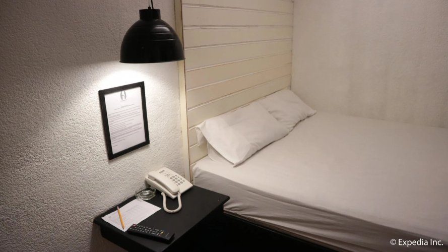 Hayvenhurst Hotel
