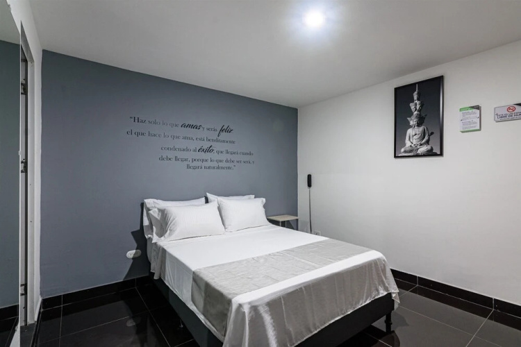 Alma Hotel