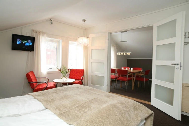 Standard Quadruple Family room