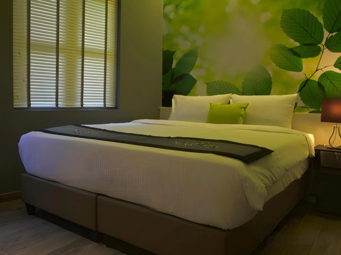 J8 Hotel