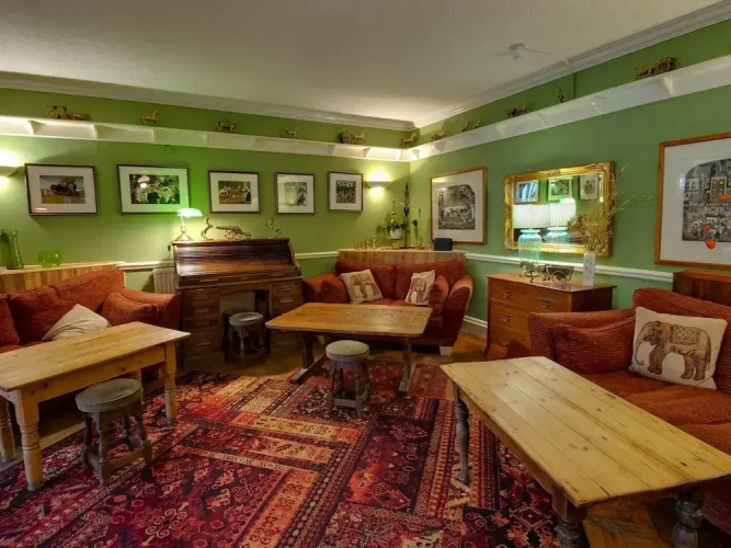 Wynnstay Hotel