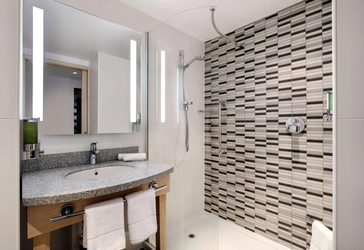 Hampton by Hilton Bristol Airport photo 8