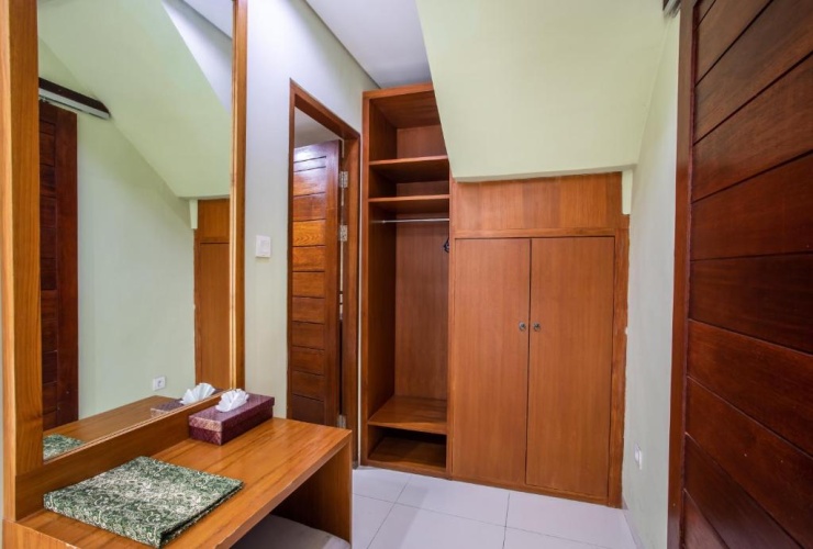 2 Bedrooms Villa