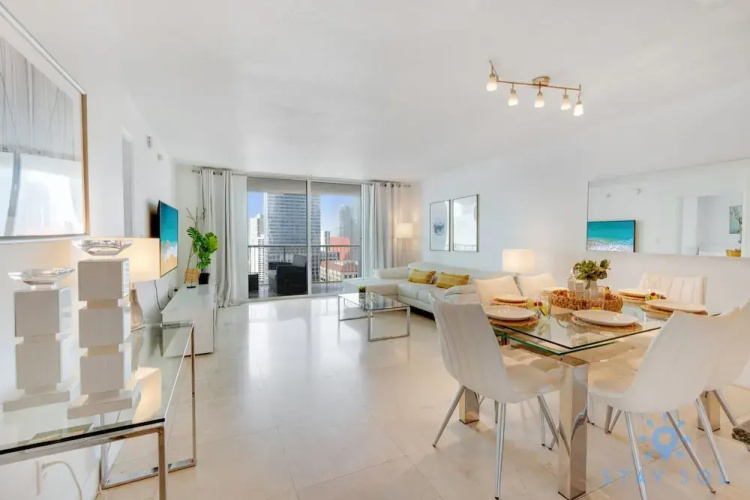 1 BR Apartment - Ocean and City Views