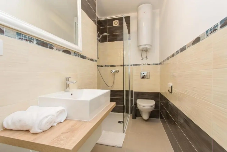 1 Bedroom Apartment with garden view