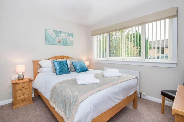 58 Moray Park