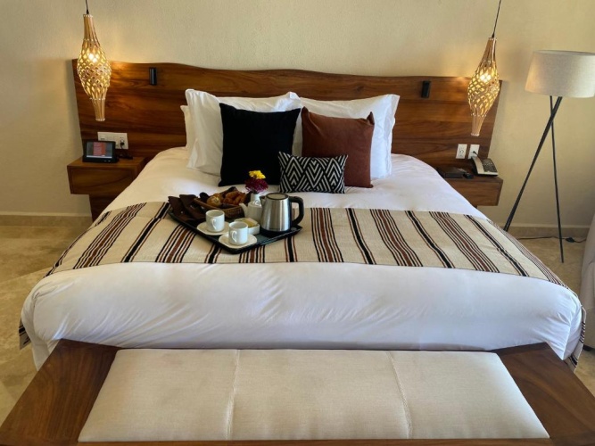 2 Bedrooms Presidential Suite with ocean view