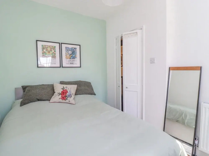 4 Pulmans Place