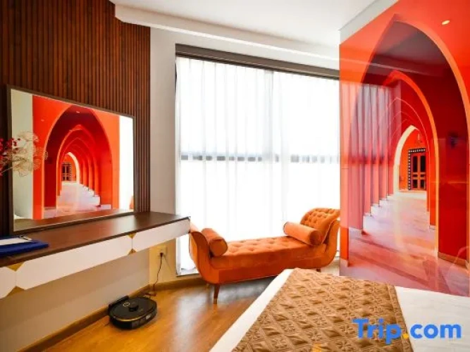Quadruple Suite with pool view