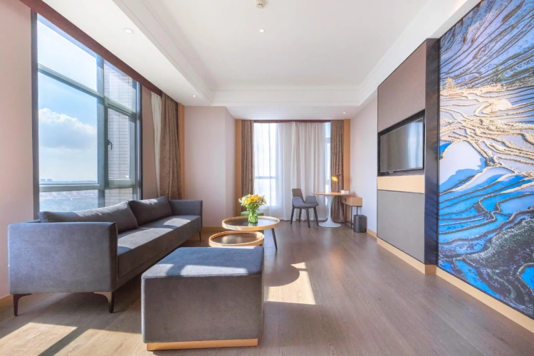 Suite with view