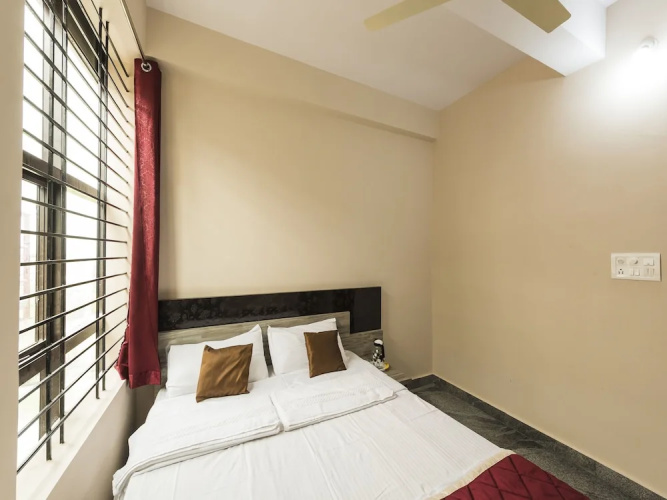 OYO 9544 Hotel Crown Residency