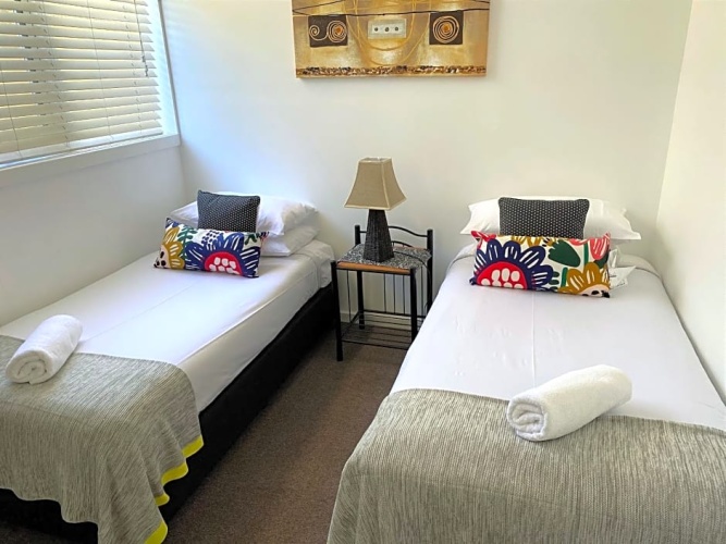 2 Bedrooms Apartment
