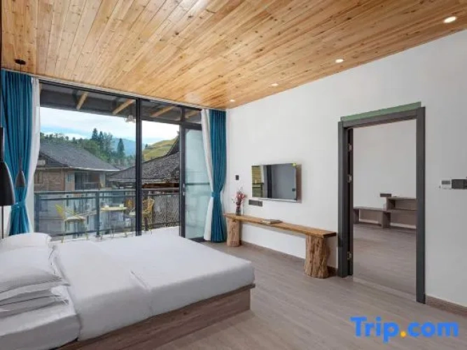 Family Suite with balcony and with mountain view