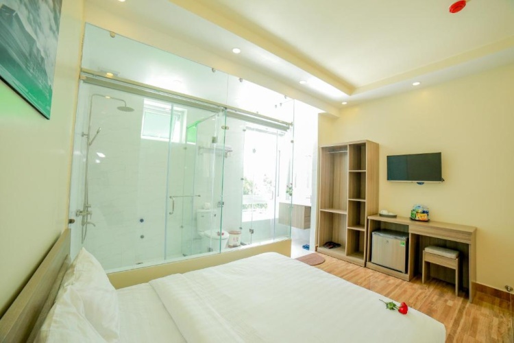 Standard Double room with lake view