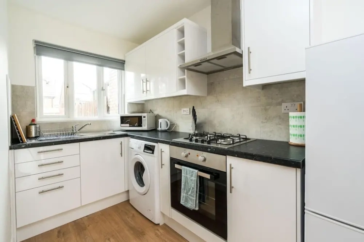 2 Bedrooms Cottage