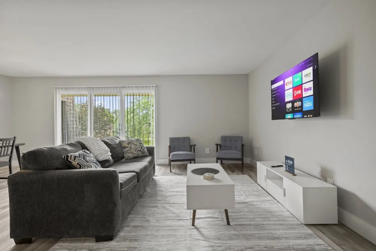 2BR Stay Close to Downtown